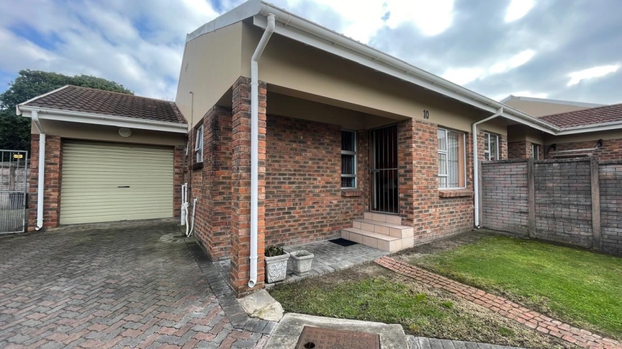 2 Bedroom Property for Sale in Cambridge Eastern Cape
